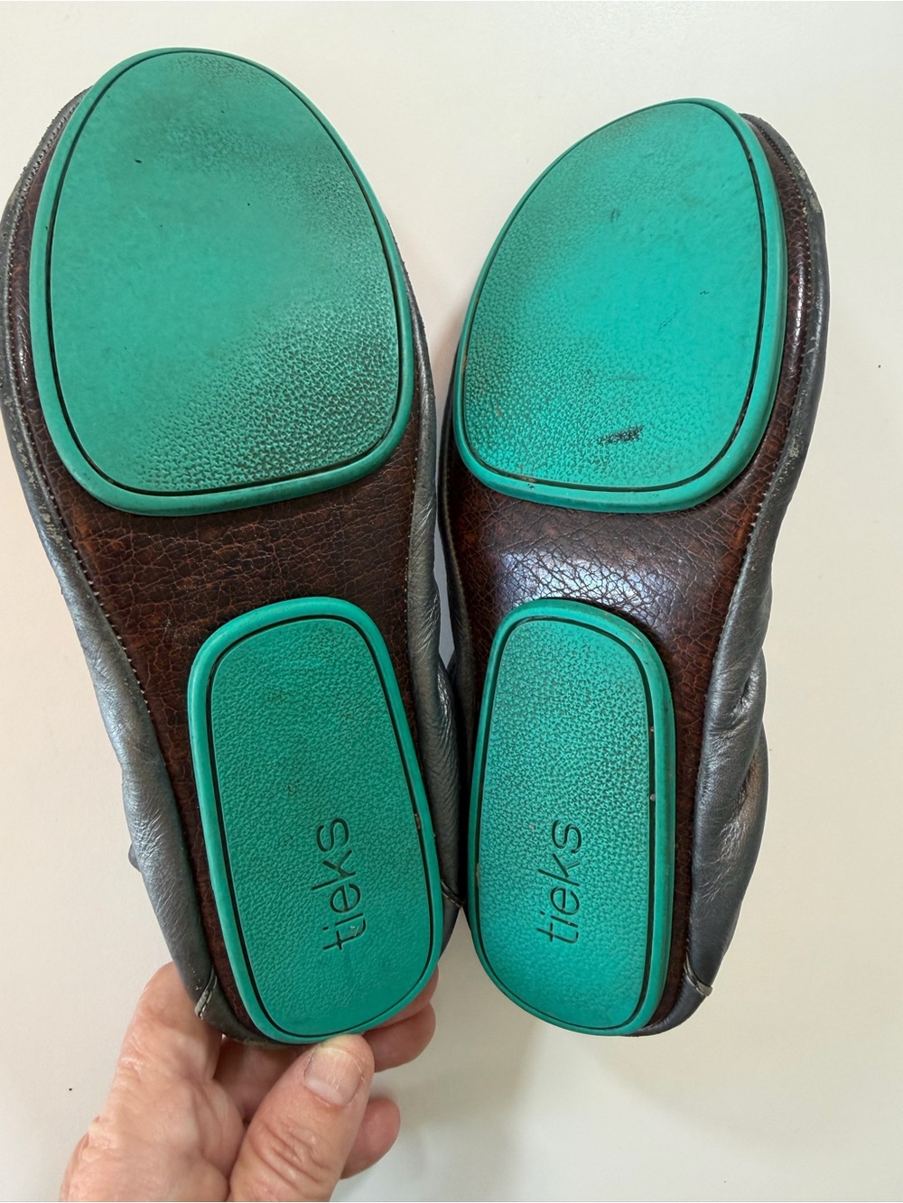 Tieks Gunmetal Silver Leather Ballet Flats Foldable Travel Shoes Women’s 7 - Picture 7 of 17